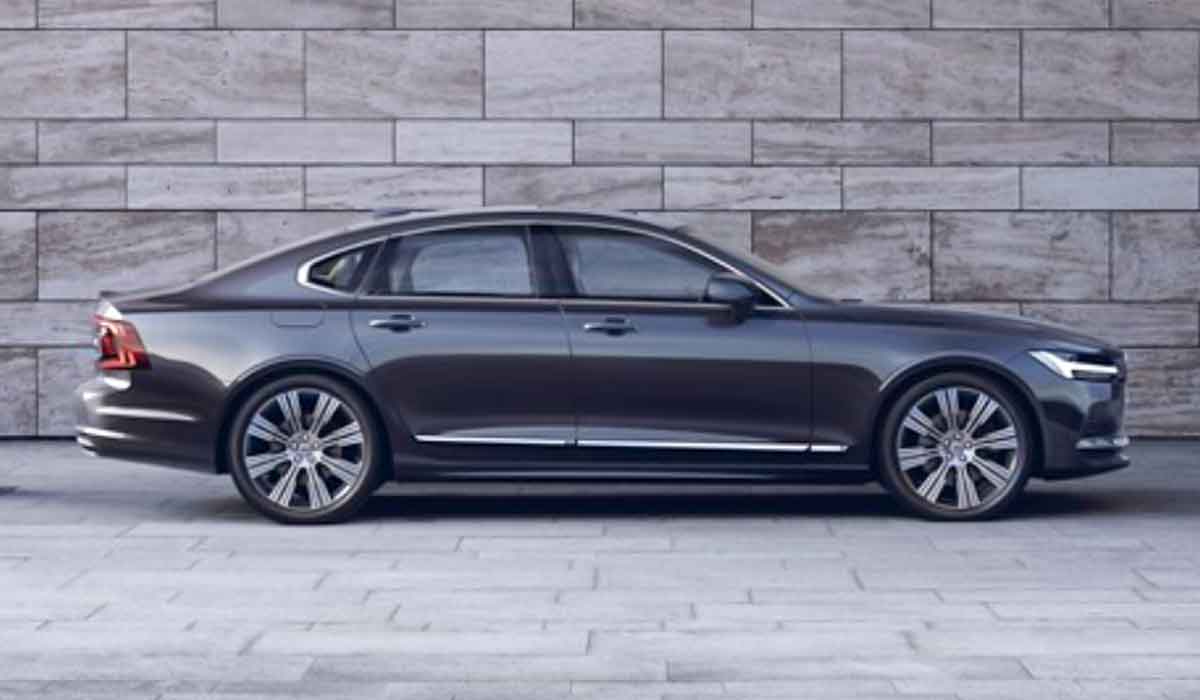 2022 Volvo S90