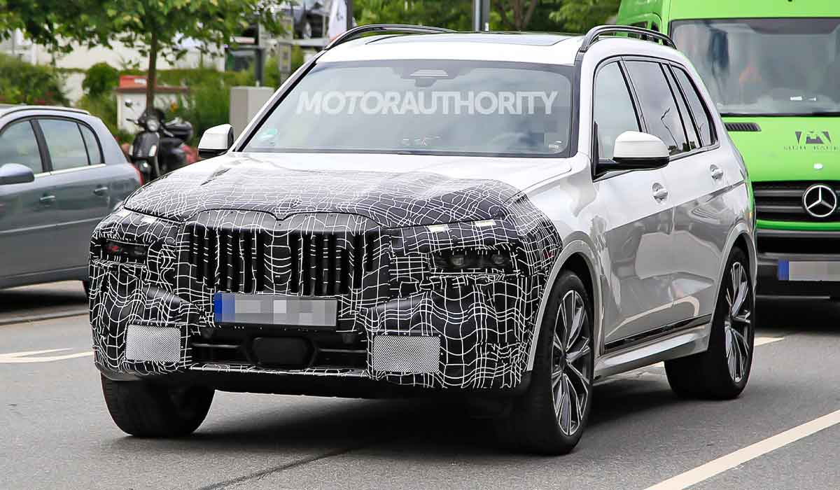 2023 BMW X7