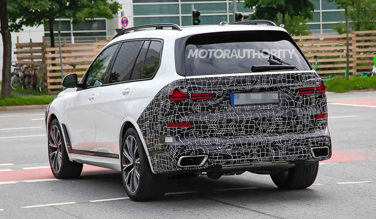 2023 BMW X7