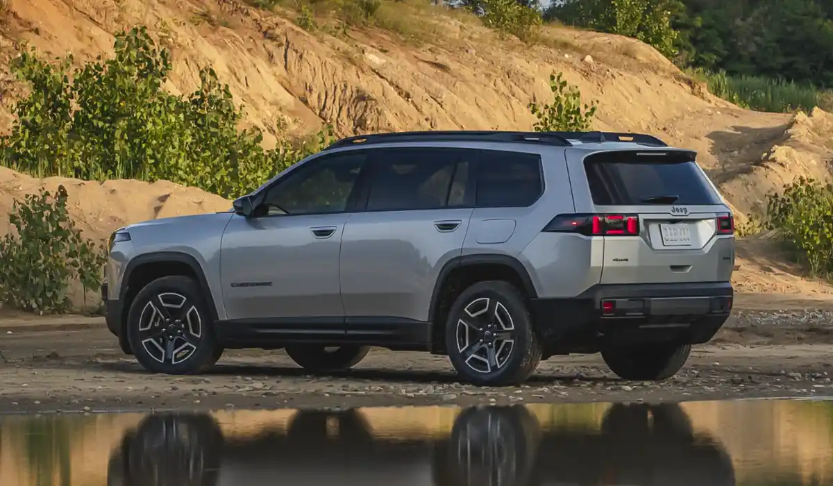 2026 Jeep Cherokee Hybrid