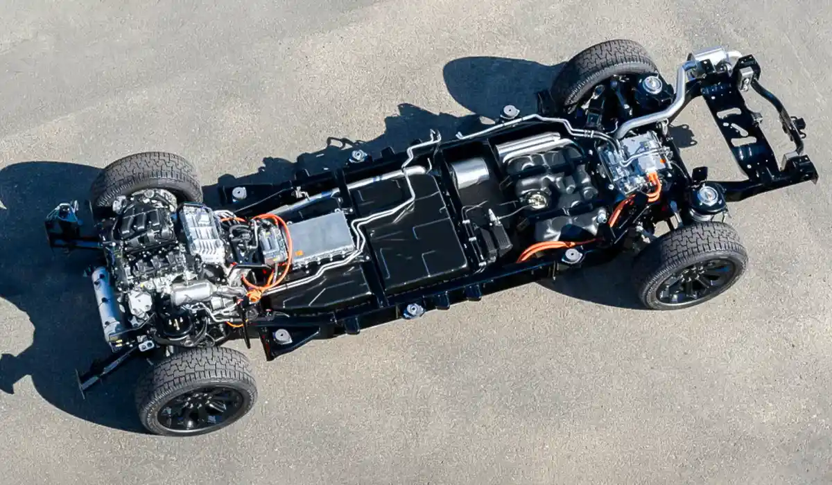 The brand says the extended-range EV will go up to 145 miles on its 92-kWh battery 2027 ramcharger